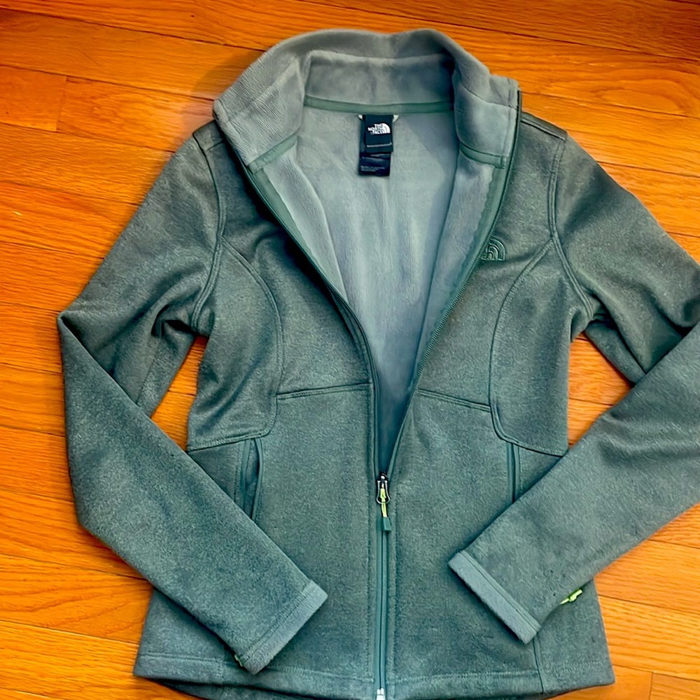 Like New - Picture 2 of 2